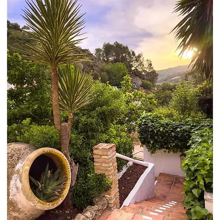 Hotel Molino Del Santo